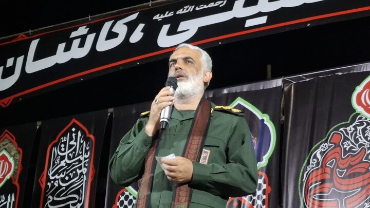 تصاویر/ اجتماع شبانگاهی همراه با شصت و یکمین سالگردشهدای 26 خردادحزب موتلفه اسلامی درکاشان