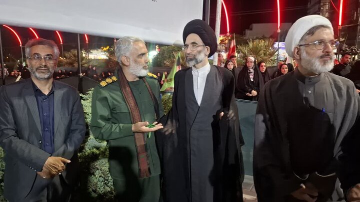 تصاویر/ اجتماع شبانگاهی همراه با شصت و یکمین سالگردشهدای 26 خردادحزب موتلفه اسلامی درکاشان