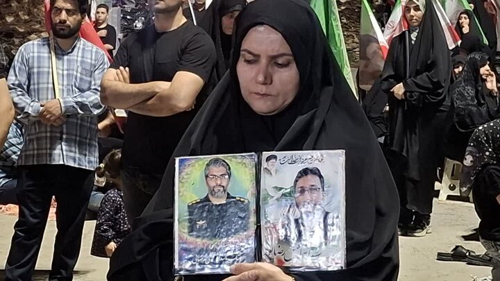 تصاویر/ اجتماع شبانگاهی همراه با شصت و یکمین سالگردشهدای 26 خردادحزب موتلفه اسلامی درکاشان