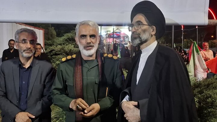 تصاویر/ اجتماع شبانگاهی همراه با شصت و یکمین سالگردشهدای 26 خردادحزب موتلفه اسلامی درکاشان