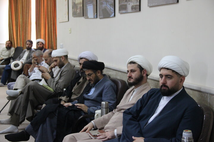 تصاویر / اختتامیه کارگاه آموزشی وصیت نامه نویسی در حوزه علمیه قزوین با حضور مدیر کل اوقاف وامور خیریه استان قزوین