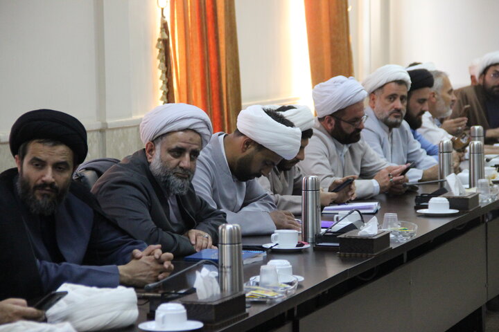 تصاویر / اختتامیه کارگاه آموزشی وصیت نامه نویسی در حوزه علمیه قزوین با حضور مدیر کل اوقاف وامور خیریه استان قزوین