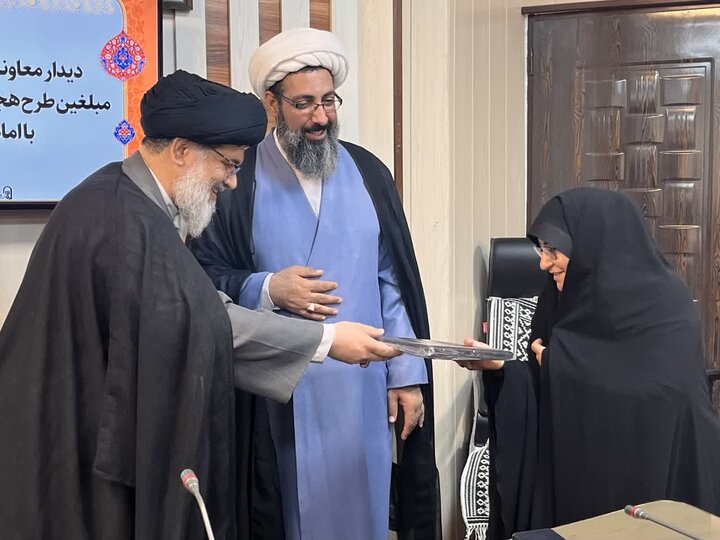 تصاویر/ نیروهای تبلیغی شهرستان بافق تجلیل شدند