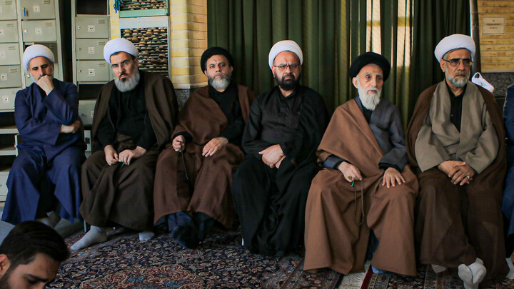 تصاویر/ جلسه اقامه عزای حسینی در مدرسه علمیه آیت الله آخوند