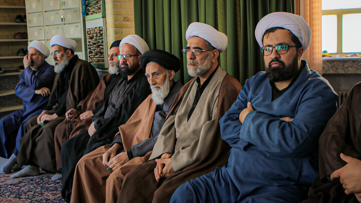 تصاویر/ جلسه اقامه عزای حسینی در مدرسه علمیه آیت الله آخوند