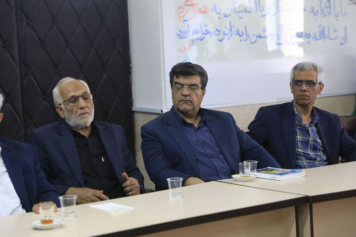 دیدار شاعران با نماینده ولی فقیه در خراسان جنوبی