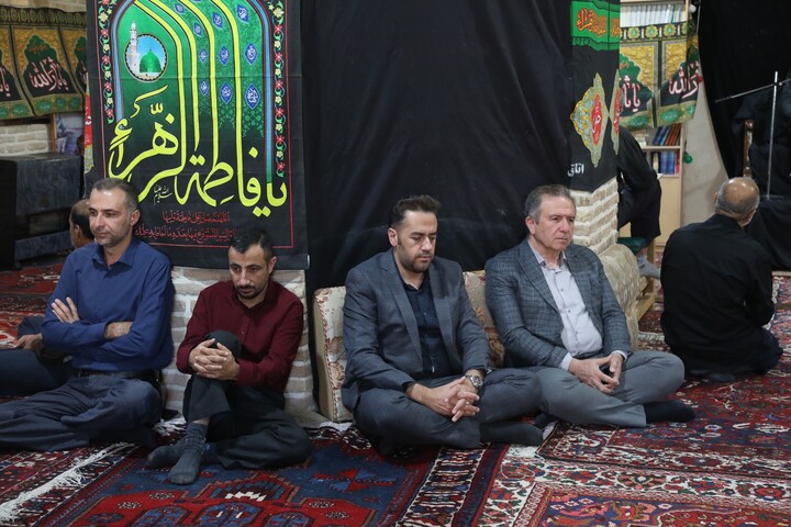 آیین عزاداری روز اول محرم توسط بازاریان شهرکرد