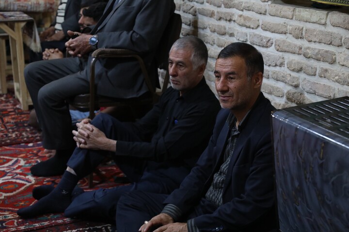آیین عزاداری روز اول محرم توسط بازاریان شهرکرد