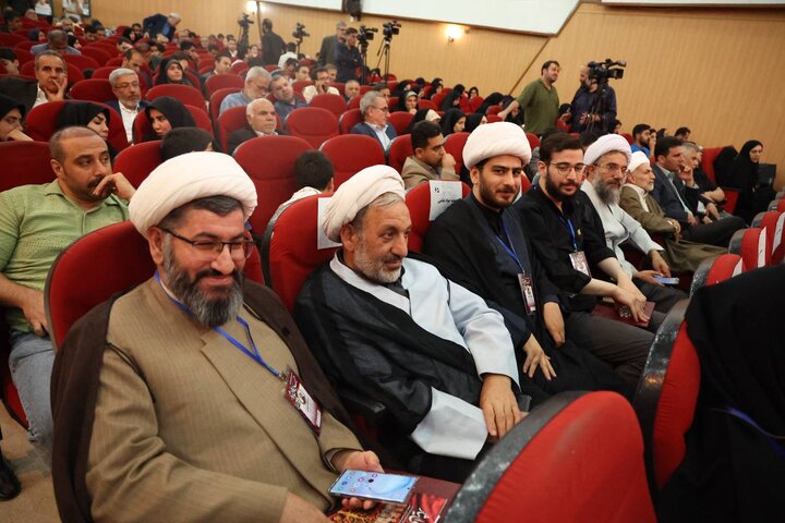 تصاویر/ دهمین جشنواره آموزشی تحصیلی جایزه ملی ایثار