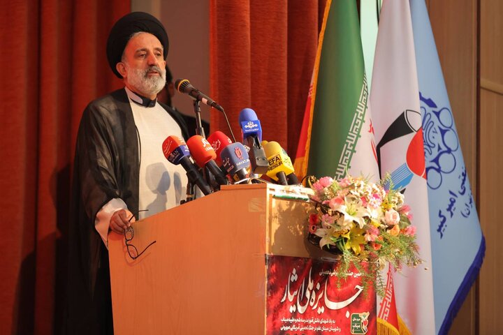 تصاویر/ دهمین جشنواره آموزشی تحصیلی جایزه ملی ایثار