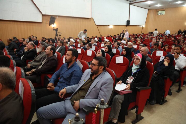 تصاویر/ دهمین جشنواره آموزشی تحصیلی جایزه ملی ایثار