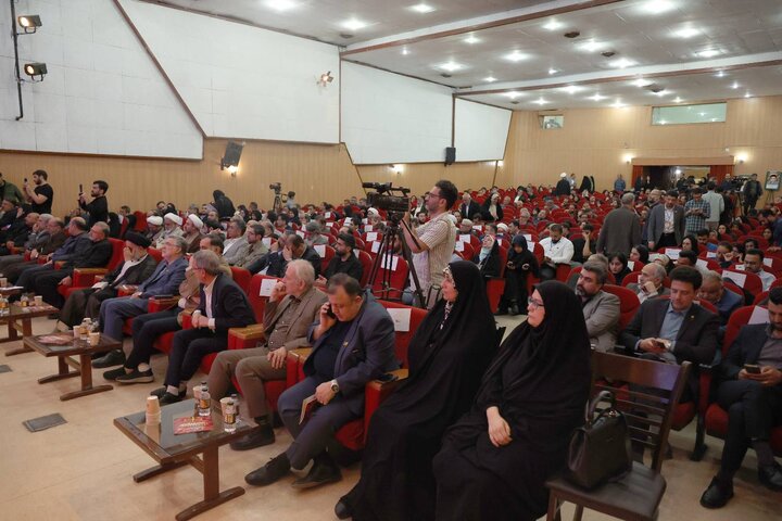 تصاویر/ دهمین جشنواره آموزشی تحصیلی جایزه ملی ایثار