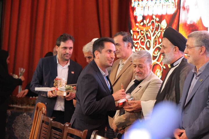تصاویر/ دهمین جشنواره آموزشی تحصیلی جایزه ملی ایثار