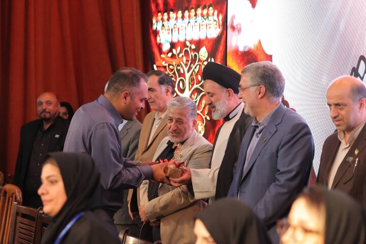 تصاویر/ دهمین جشنواره آموزشی تحصیلی جایزه ملی ایثار
