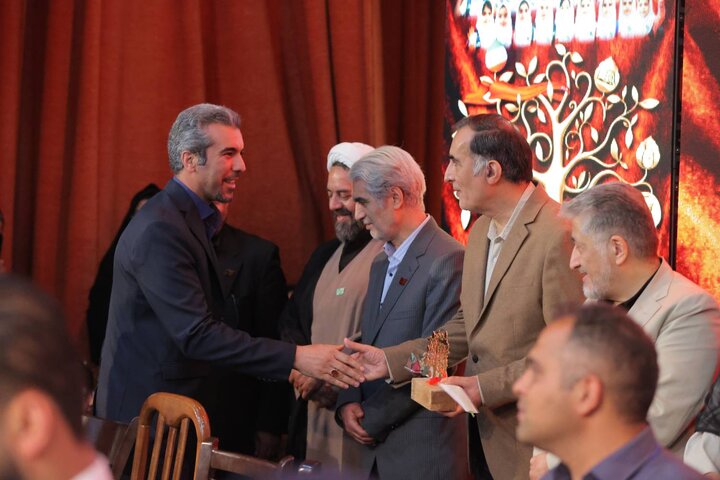 تصاویر/ دهمین جشنواره آموزشی تحصیلی جایزه ملی ایثار