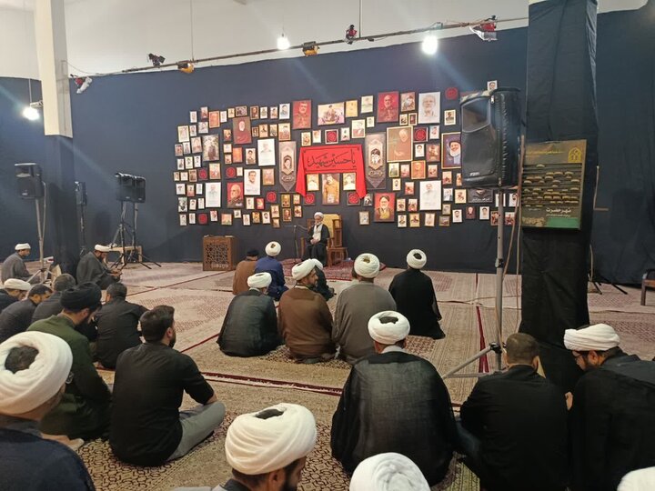 تصاویر/نشست مبلغان اراکی با نماینده ولی‌فقیه در استان مرکزی