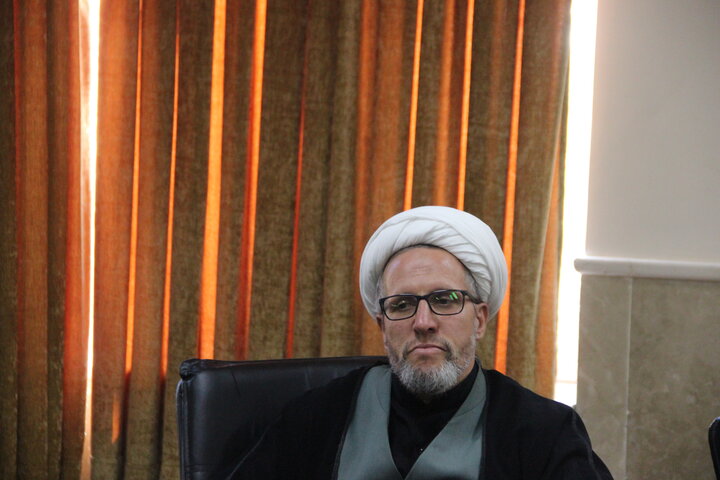تصاویر / معارفه وتکریم مدیر جدید مدرسه علمیه شیخ الاسلام قزوین