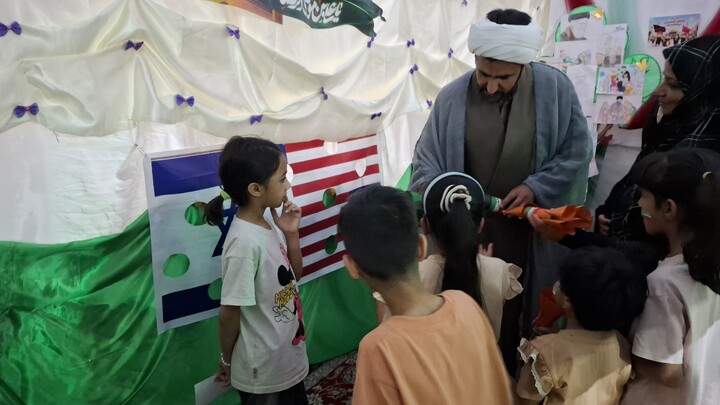 تصاویر/ بازدید مسئول مبلغات شهرستان کرمان از موکب کودک مبلغات شهر جوپار