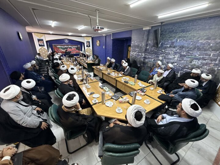 تصاویر / همایش وعاظ ، مبلغین و مبلغان اداره کل اوقاف و امورخیریه استان قزوین با عنوان «منادیان عاشورایی »