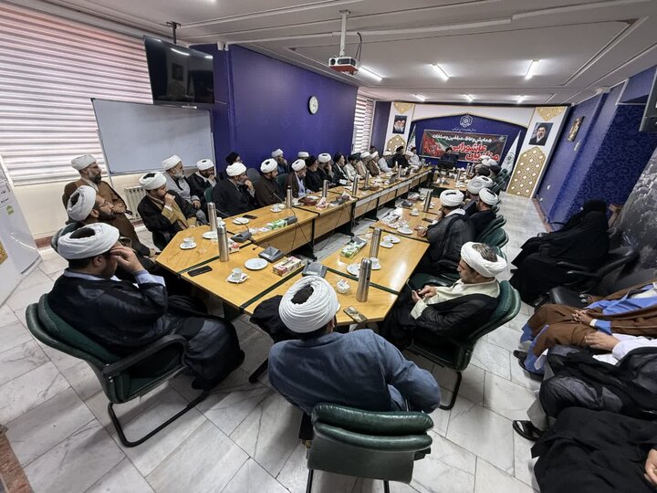 تصاویر / همایش وعاظ ، مبلغین و مبلغان اداره کل اوقاف و امورخیریه استان قزوین با عنوان «منادیان عاشورایی »