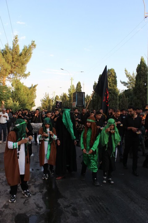 تصاویر/ مراسم ورود کاروان نمادین حضرت اباعبدالله الحسین(ع) در شهر کاظم آباد