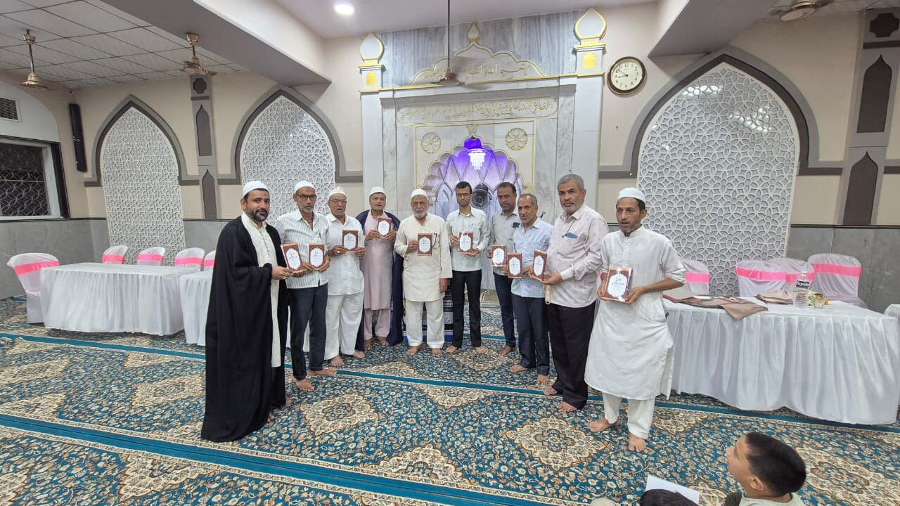 مہاراشٹر؛ مدرسہ سجادیہ کی تاریخ پر کتاب کی تقریب رونمائی