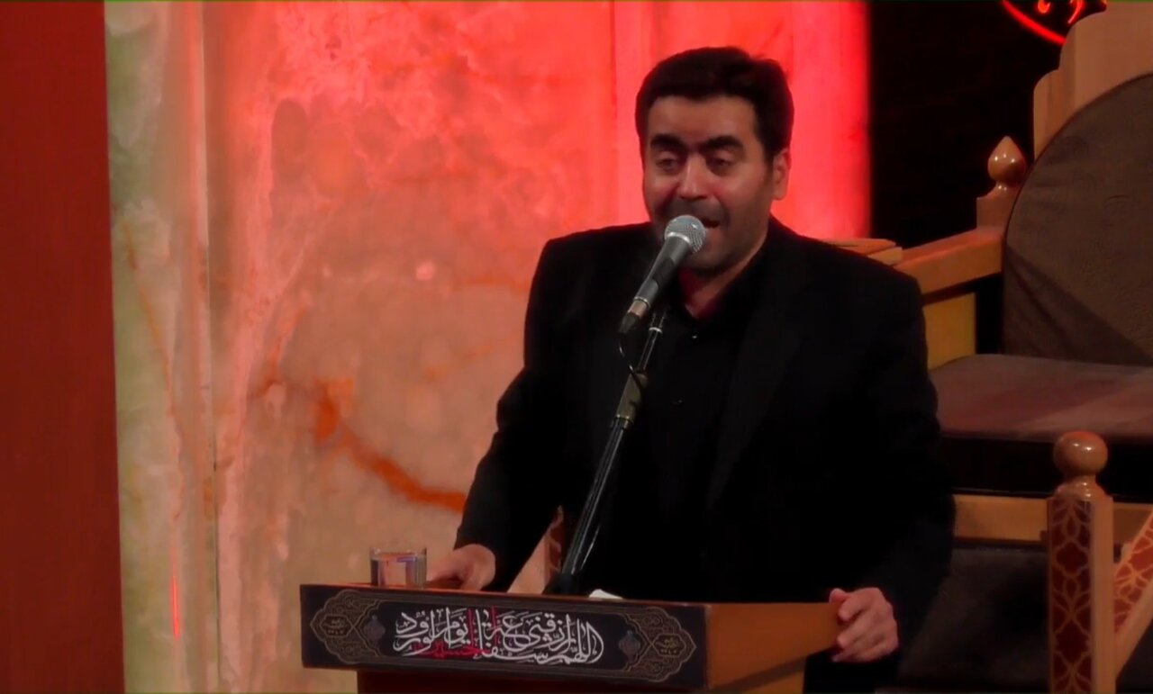 مراسم عزاداری امام حسین (ع) در رواق امام خمینی حرم مطهر رضوی