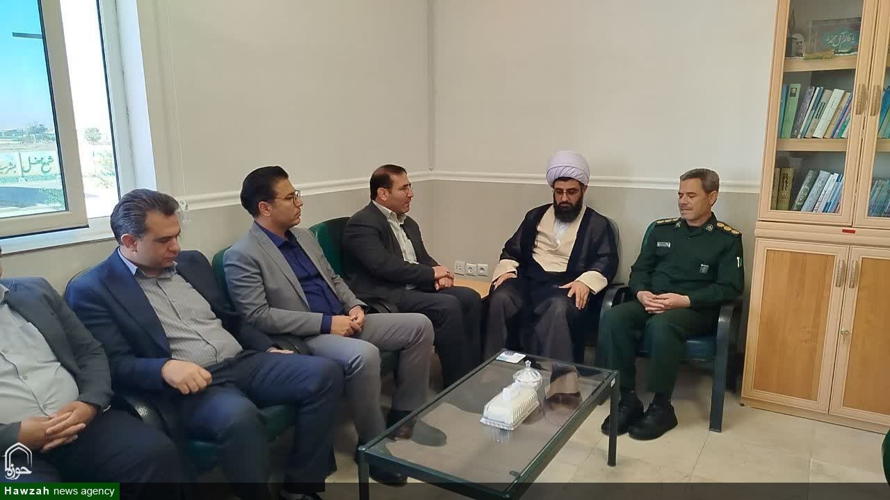 وحدت و وفاق کلید حل چالش‌ها و مشکلات است