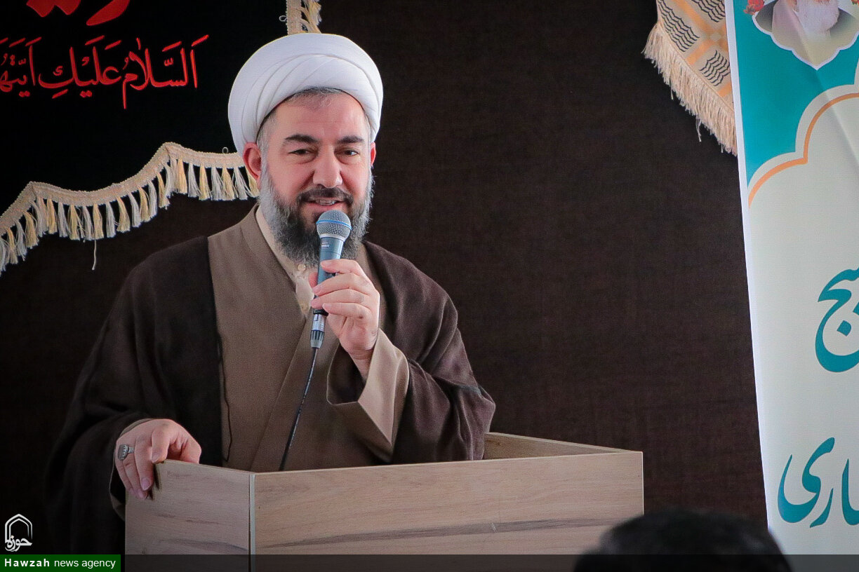 ماه محرم فرصت تبیین پیام‌های نهضت حسینی است