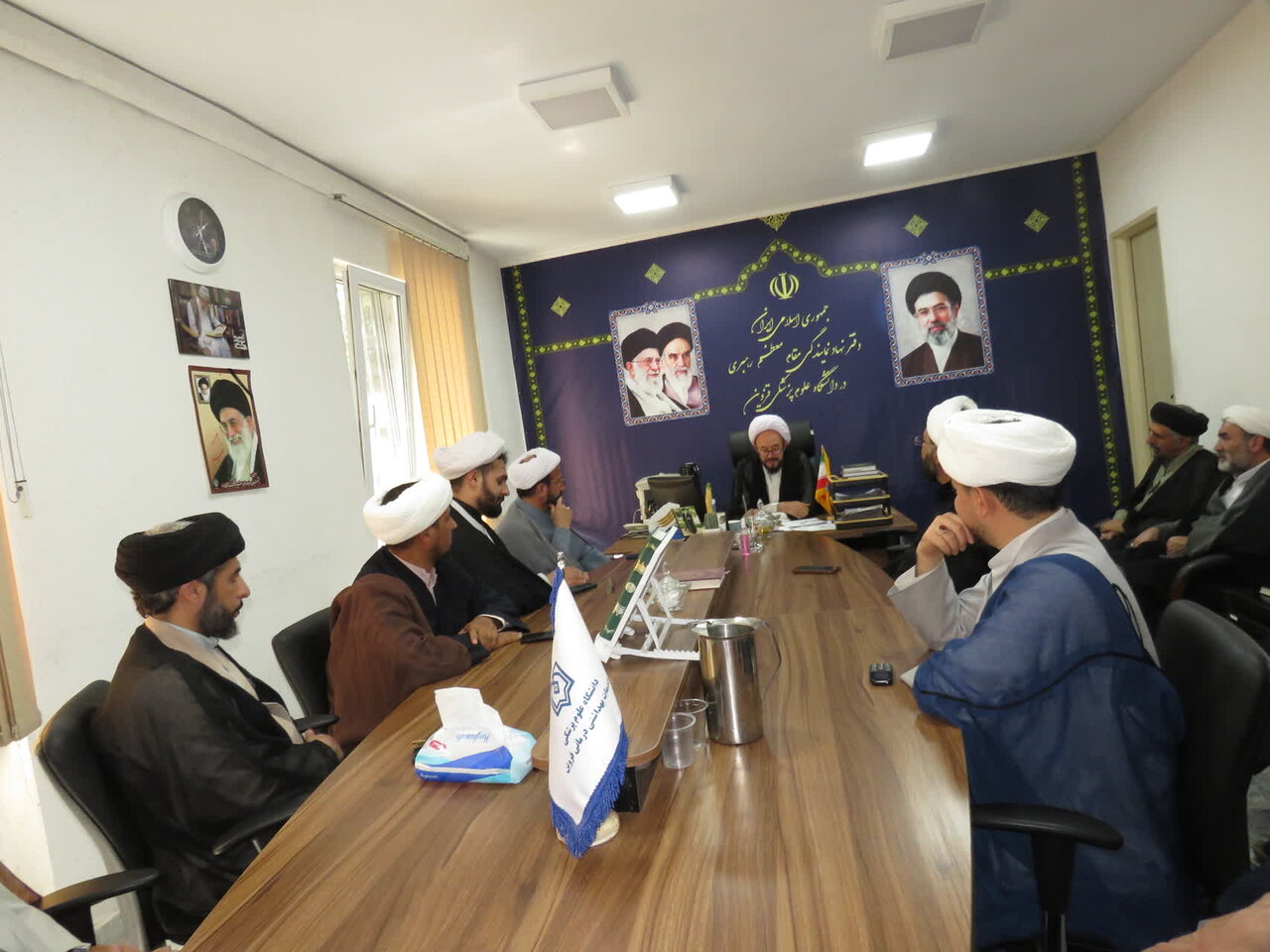 نشست هم‌اندیشی ائمه جماعات دانشگاه علوم پزشکی قزوین برگزار شد