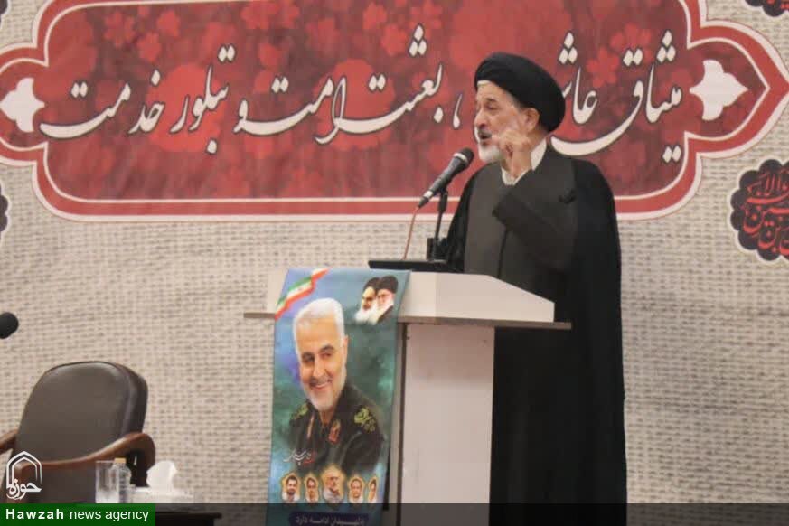 روحانیت در پیچ تاریخی دوران عصر معاصر، نقش هدایت‌گری و بصیرت‌افزایی دارد