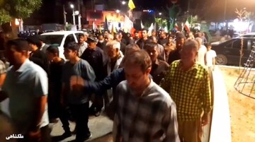 فیلم | اجتماع شبانه در خونخواهی رهبر شهید انقلاب
