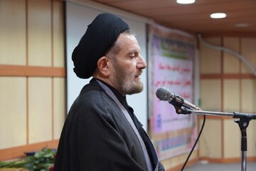 تأکید نماینده ولی فقیه در لرستان بر ضرورت تداوم ارتباط میان نخبگان علمی و مسئولان