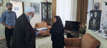 تصاویر /  دیدار مسئول نهاد نمایندگی مقام معظم رهبری در دانشگاه‌های استان با خانواده شهید جنگ تحمیلی اخیر