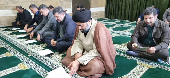 تصاویر/ حضور امام جمعه محمودآباد در دانشگاه آزاد و غبارروبی مزار شهدای گمنام