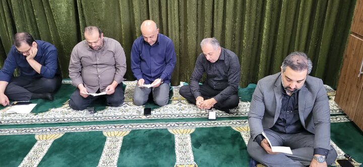 تصاویر/ حضور امام جمعه محمودآباد در دانشگاه آزاد و غبارروبی مزار شهدای گمنام