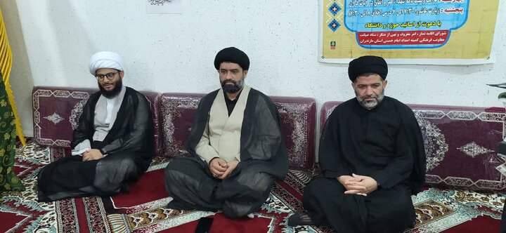 تصاویر/ حضور امام جمعه محمودآباد در کمیته امداد شهرستان