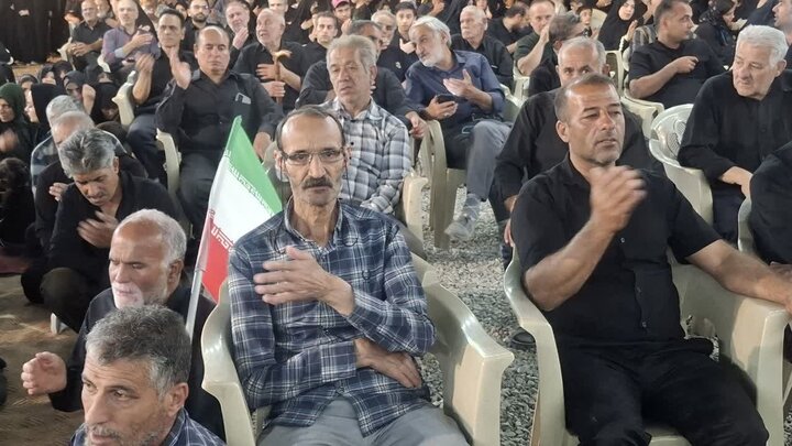 تصاویر / صد و هشتمین تجمع مردمی فین کاشان همزمان با عزاداری دومین شب محرم در میدان عامریه