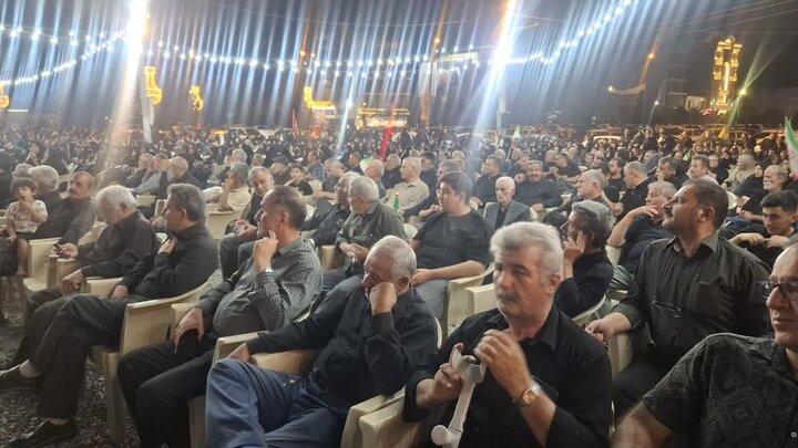 تصاویر / صد و هشتمین تجمع مردمی فین کاشان همزمان با عزاداری دومین شب محرم در میدان عامریه
