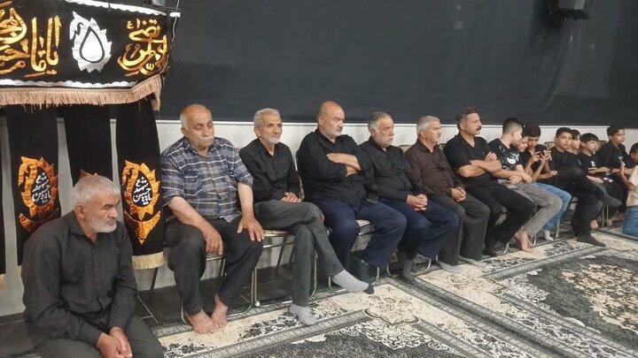 تصاویر/یک صد و هشتمین  میدان داران نوش آبادی در شب دوم محرم به یاد امام شهید و شهدای انقلاب