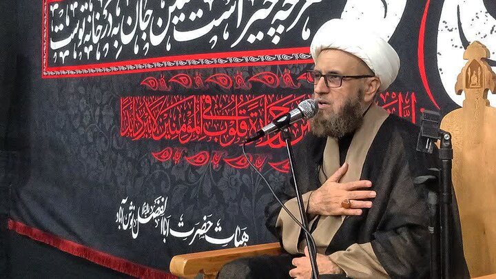 تصاویر/یک صد و هشتمین  میدان داران نوش آبادی در شب دوم محرم به یاد امام شهید و شهدای انقلاب