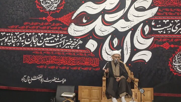 تصاویر/یک صد و هشتمین  میدان داران نوش آبادی در شب دوم محرم به یاد امام شهید و شهدای انقلاب