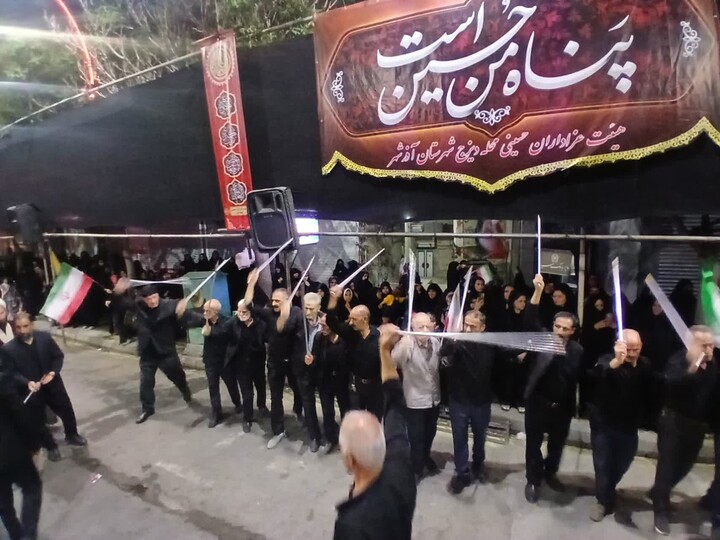 تصاویر / اجتماع شبانه مردمی آذرشهر و عزاداری هیئت شاه حسین گویان