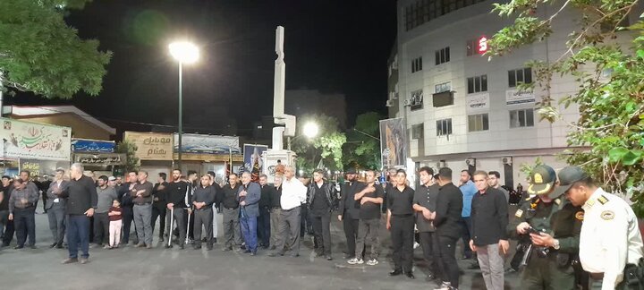 تصاویر / اجتماع شبانه مردمی اسکو و عزاداری هیئت شاه حسین گویان