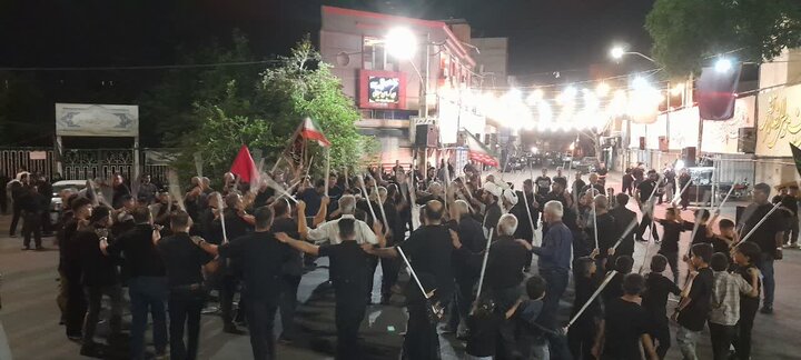 تصاویر / اجتماع شبانه مردمی اسکو و عزاداری هیئت شاه حسین گویان
