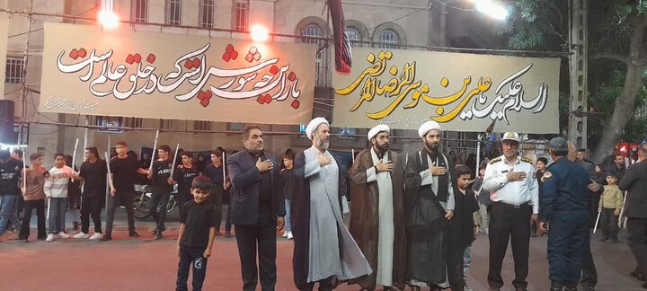 فیلم | اجتماع شبانه مردمی اسکو و عزاداری هیئت شاه حسین گویان