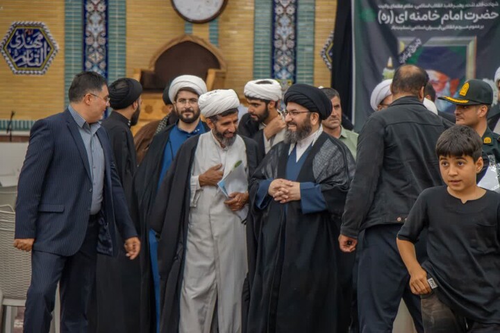 تصاویر | نشست هم‌اندیشی مبلغان و طلاب شهرستان ماهنشان