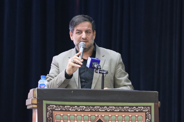 تصاویر/ بزرگداشت شهدای اقتدار در حسینیه شهید آیت الله خامنه ای (ره ) انتظامی با حضور نماینده ولی فقیه در مازندران