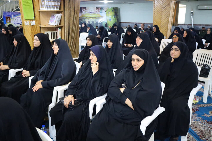تصاویر/ بزرگداشت شهدای اقتدار در حسینیه شهید آیت الله خامنه ای (ره ) انتظامی با حضور نماینده ولی فقیه در مازندران