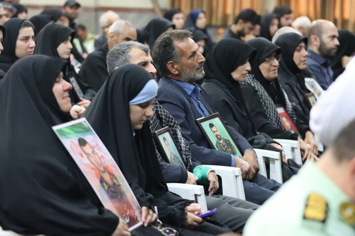 تصاویر/ بزرگداشت شهدای اقتدار در حسینیه شهید آیت الله خامنه ای (ره ) انتظامی با حضور نماینده ولی فقیه در مازندران